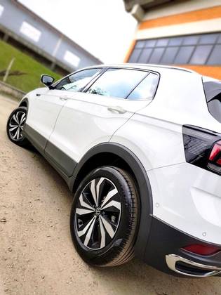 VOLKSWAGEN T-CROSS 1.4 250 TSI TOTAL FLEX HIGHLINE AUTOMÁTICO